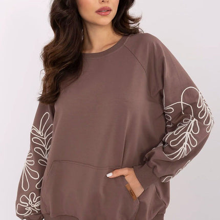  Sweatshirt model 210637 Relevance 