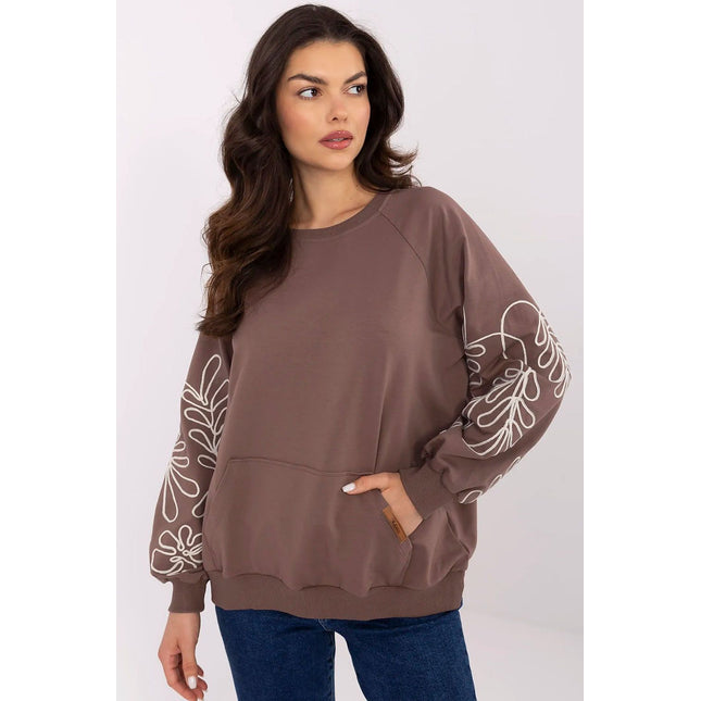  Sweatshirt model 210637 Relevance 