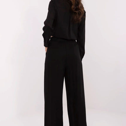  Women trousers model 210865 NM 