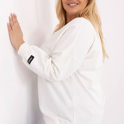  Plus size sweatshirt model 211733 Relevance 