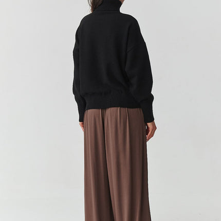  Turtleneck model 217395 Makadamia 