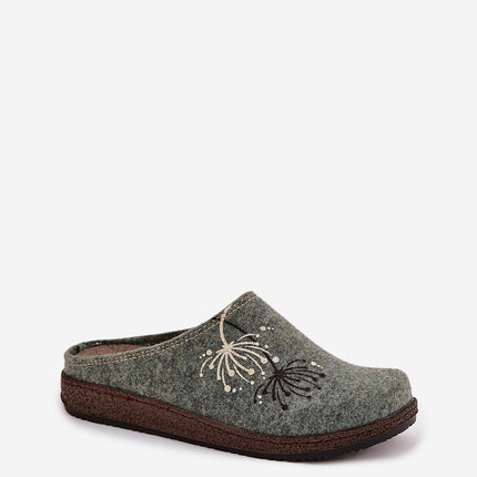  Slippers model 220064 Step in style 