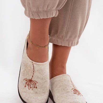  Slippers model 220065 Step in style 