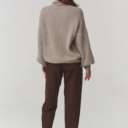  Turtleneck model 220795 Makadamia 