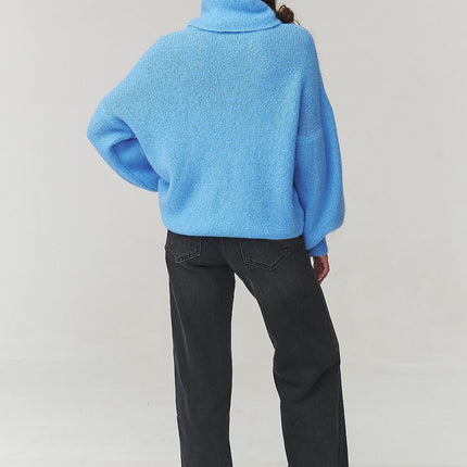  Turtleneck model 220796 Makadamia 