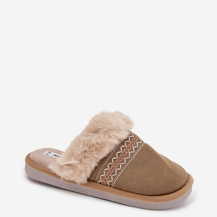 Slippers model 221486 Step in style 