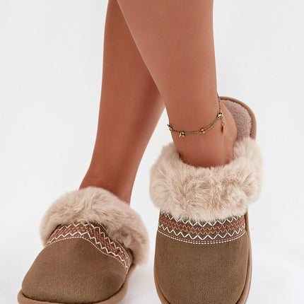  Slippers model 221486 Step in style 