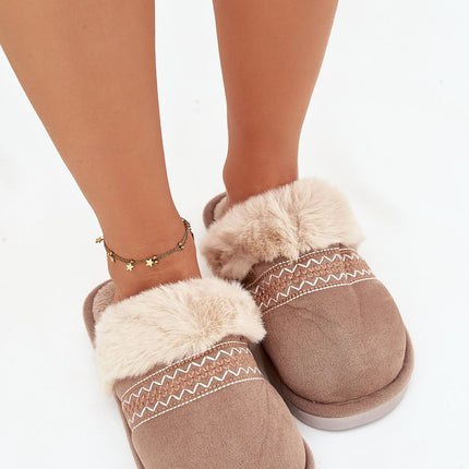  Slippers model 221489 Step in style 