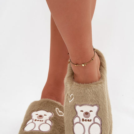  Slippers model 221494 Step in style 