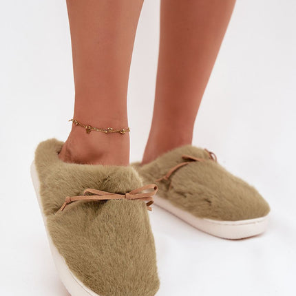  Slippers model 221506 Step in style 