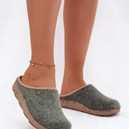  Slippers model 222276 Step in style 