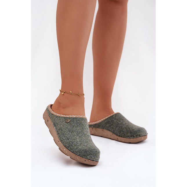  Slippers model 222276 Step in style 