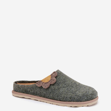  Slippers model 222278 Step in style 