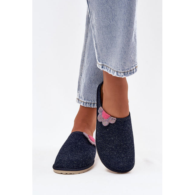  Slippers model 222291 Step in style 