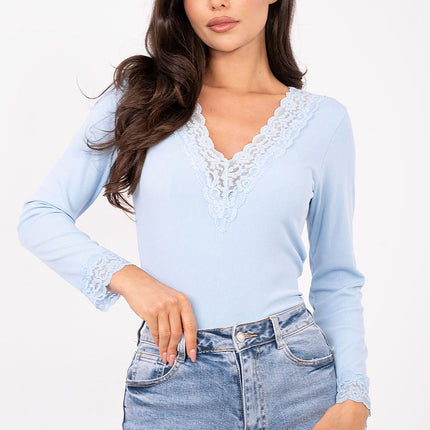  Blouse model 223501 Italy Moda 