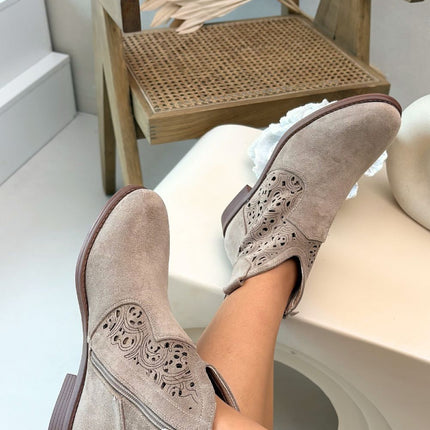  Boots model 224433 Step in style 