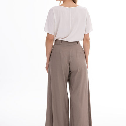  Women trousers model 225299 awama 