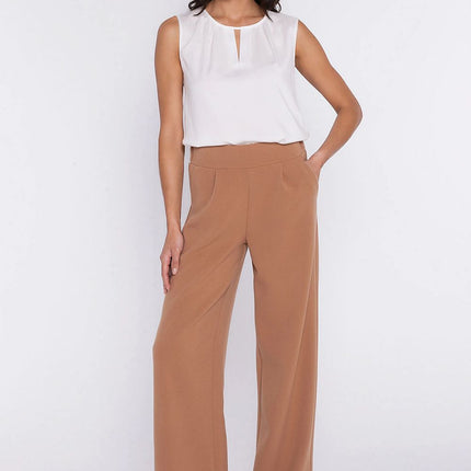  Women trousers model 225824 Nife 