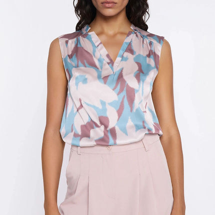  Blouse model 226428 Nife 