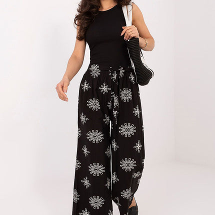  Women trousers model 226629 Italy Moda 
