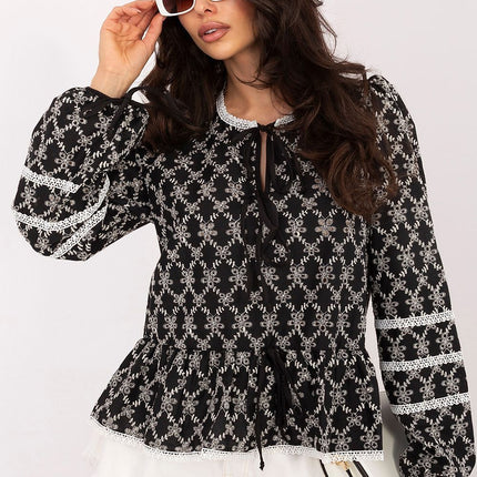  Blouse model 227327 Lakerta 