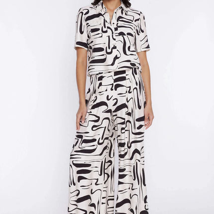  Women trousers model 228007 Nife 