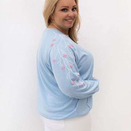  Plus size sweatshirt model 228059 Relevance 
