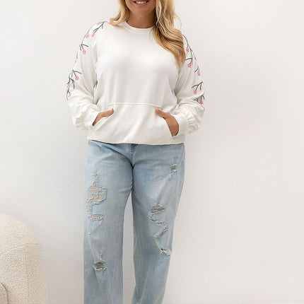  Plus size sweatshirt model 228062 Relevance 