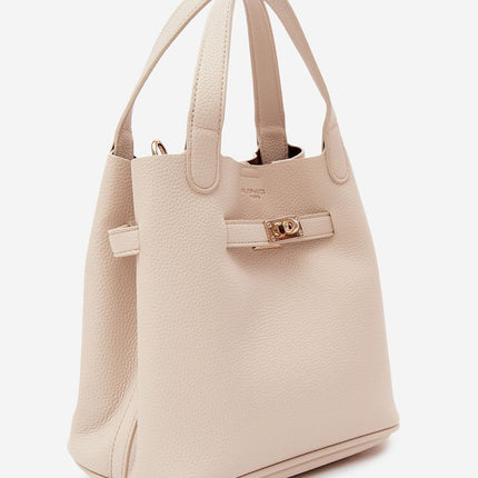  Everyday handbag model 230350 Step in style 