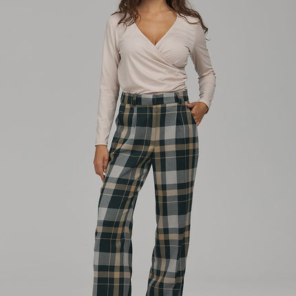  Women trousers model 231342 Nife 