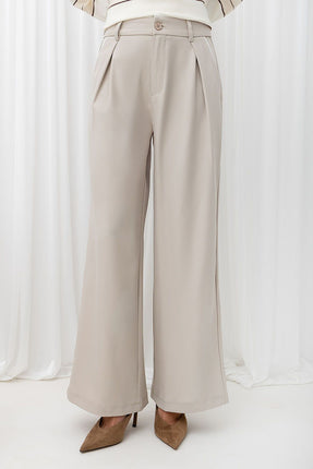  Women trousers model 232408 Italy Moda 