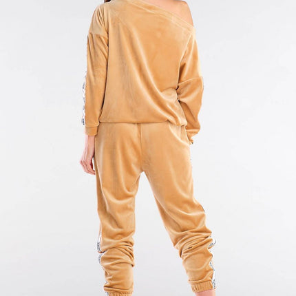  Tracksuit trousers model 154805 awama 