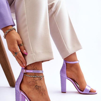 Heel sandals Step in style