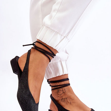 Strappy ballet flats Step in style