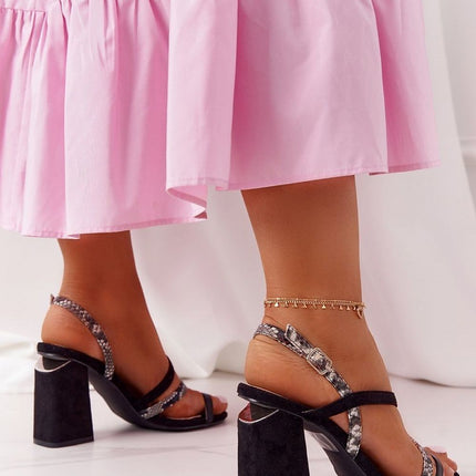 Heel sandals Step in style