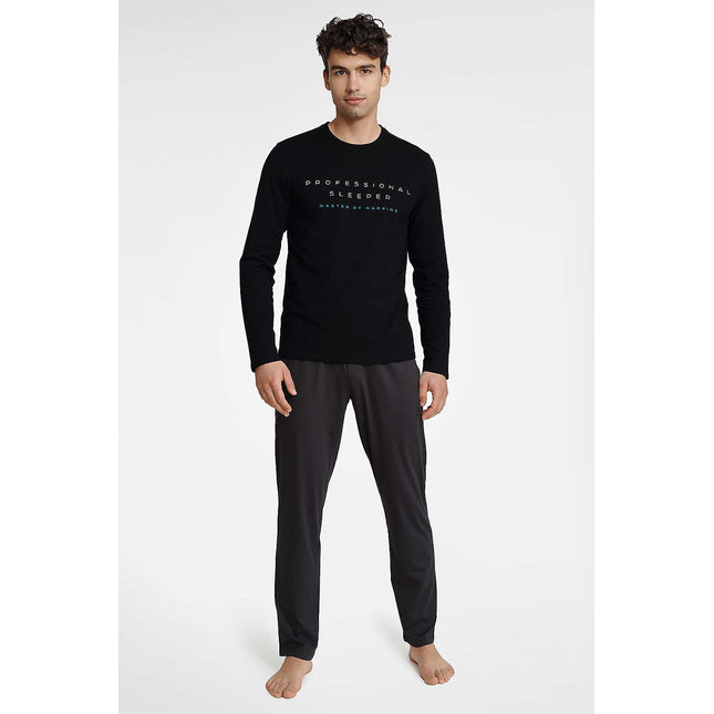Pyjama Henderson